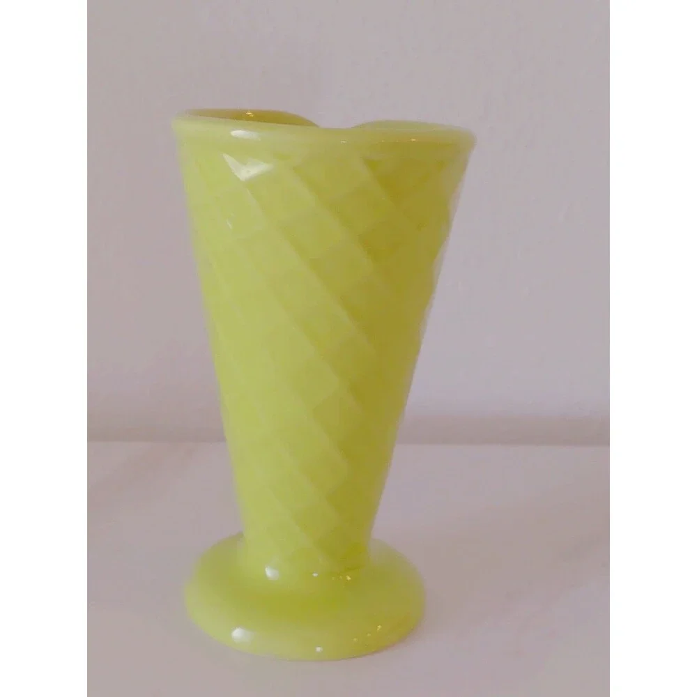 TRISA Ice Cream Waffle Cone Ice Cream Dish Green
